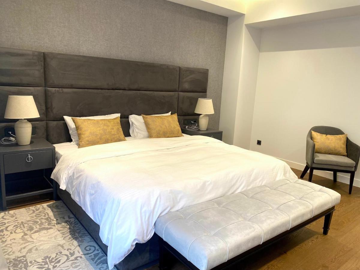 Heart Of Yerevan - City Center Luxury Apartments 외부 사진