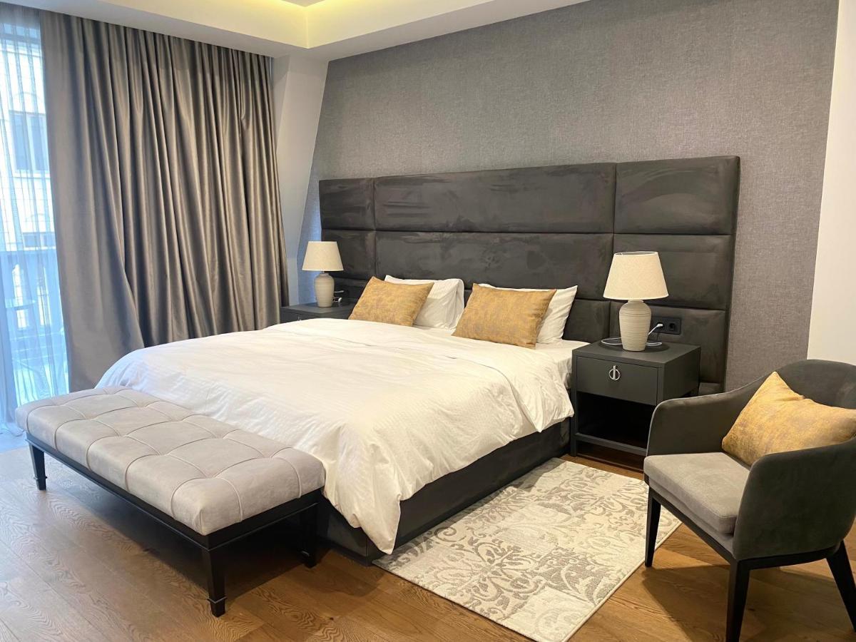 Heart Of Yerevan - City Center Luxury Apartments 외부 사진