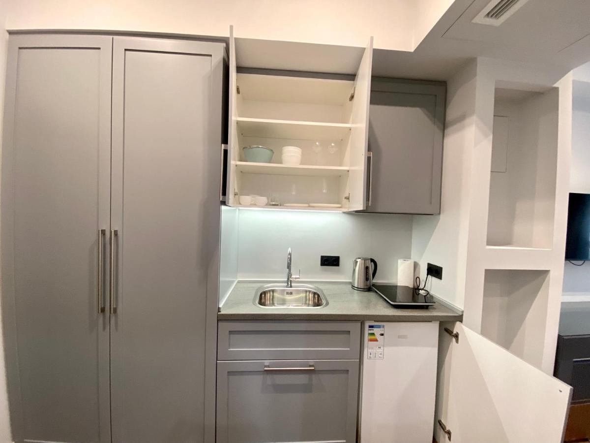 Heart Of Yerevan - City Center Luxury Apartments 외부 사진