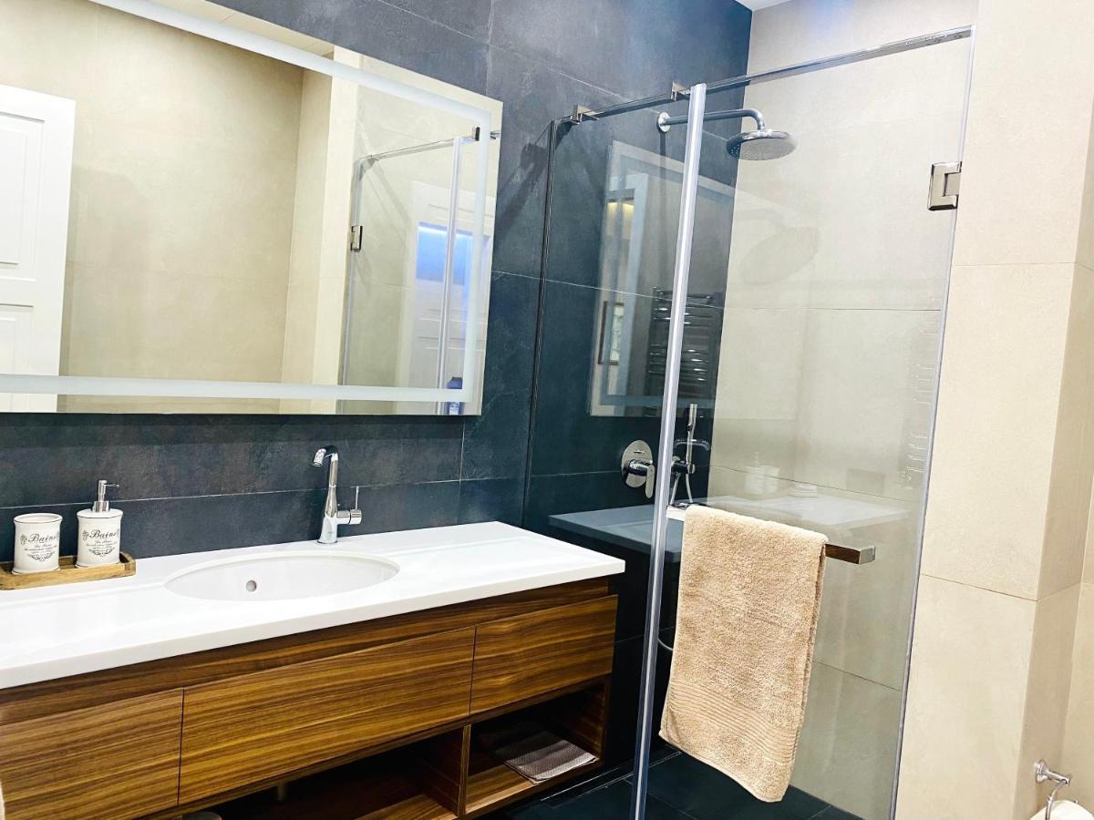 Heart Of Yerevan - City Center Luxury Apartments 외부 사진