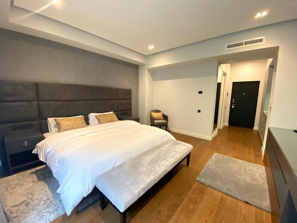 Heart Of Yerevan - City Center Luxury Apartments 외부 사진