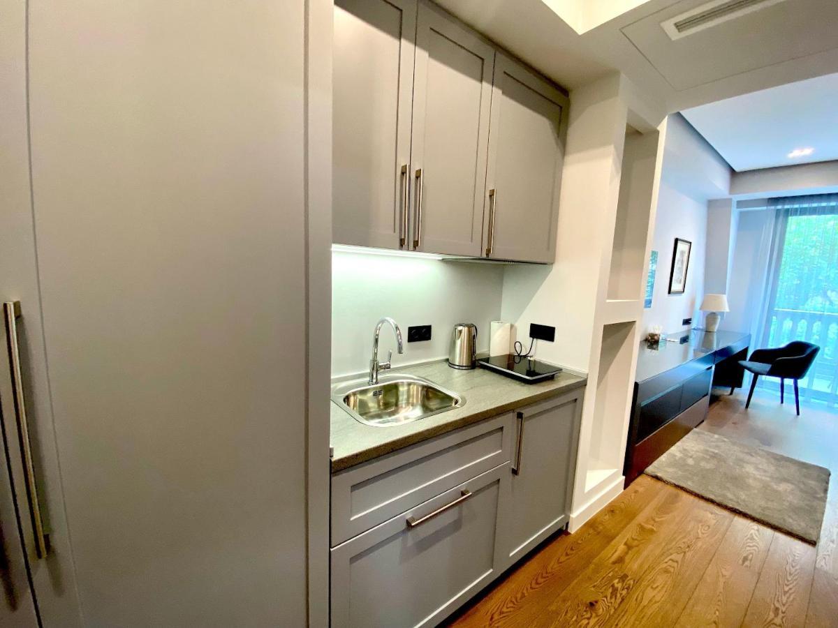 Heart Of Yerevan - City Center Luxury Apartments 외부 사진