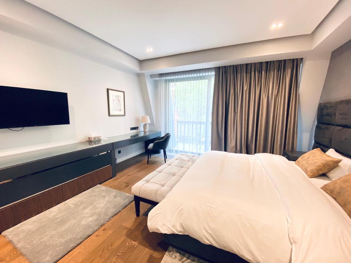 Heart Of Yerevan - City Center Luxury Apartments 외부 사진